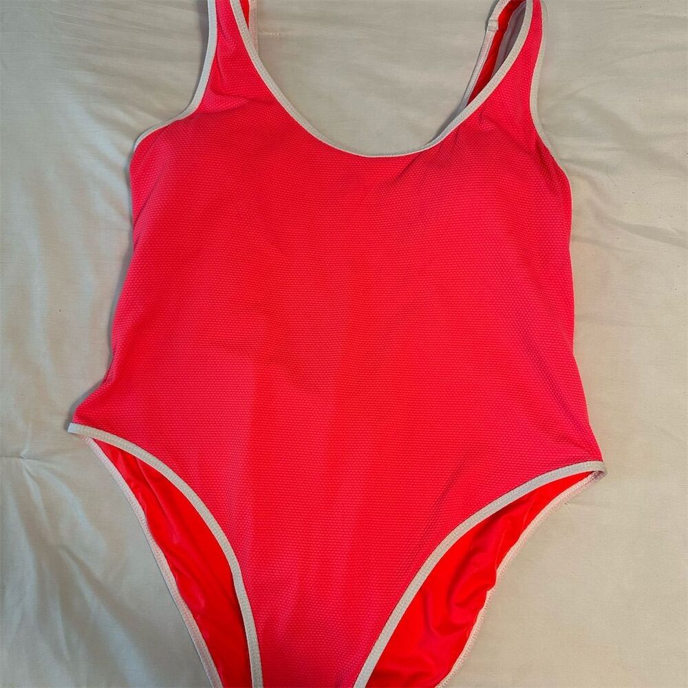 Love & Sports Women's Plus Size 20W One-Piece Swimsuit Scoop Back